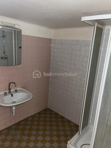 Maison de village de 65 m²