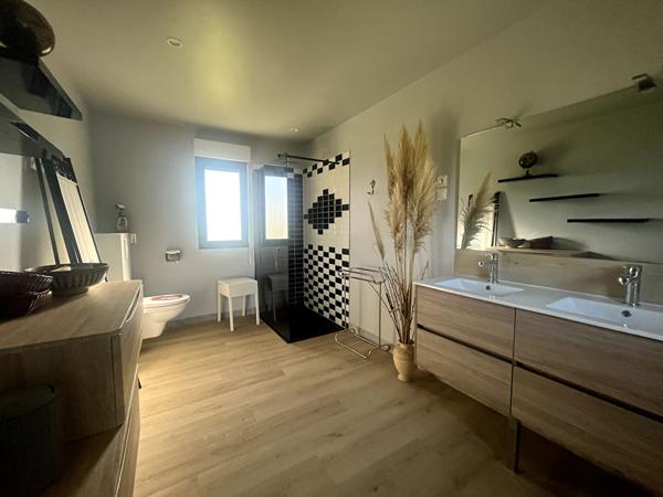 Maison à vendre |                                       Cuves |                                        5 pièces  |  215 m²