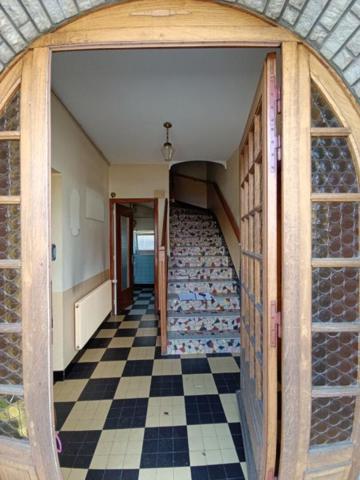 GRANDFONTAINE ? Magnifique Longère en pierre d'environ 210 m2 exploitables en plein coeur de village