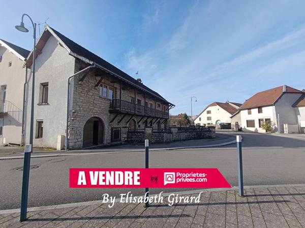 GRANDFONTAINE ? Magnifique Longère en pierre d'environ 210 m2 exploitables en plein coeur de village