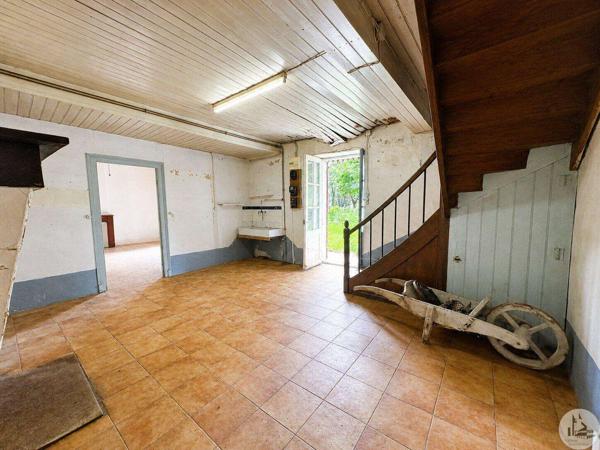 Maison à rénover avec dépendances.