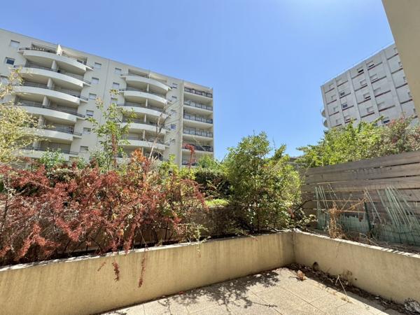 Marseille (13010) Superbe T3 avec grande terrasse et balcon