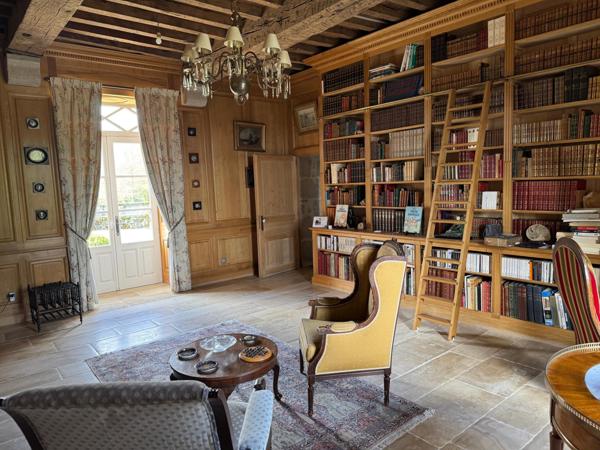 Propriété rénovée dans les règles de l'art, sur 1,3 Ha.