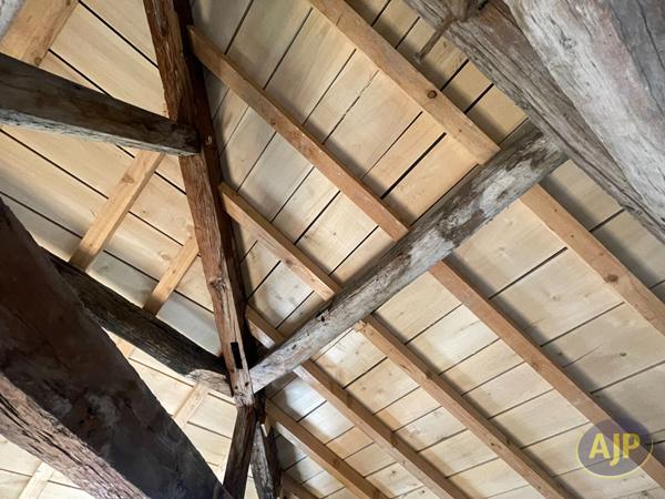 Immeuble à vendre Saintes : 125 m2 à 149 000€ - AJP Immobilier Saintes