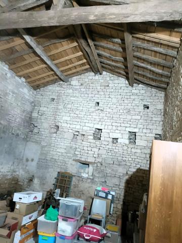 Maison 3 chambres, terrain dépendances et piscine