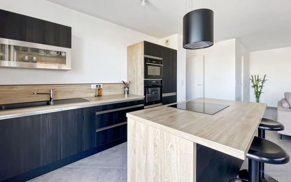 Appartement à vendre    3 pièces • 86,30 m2 Fréjus