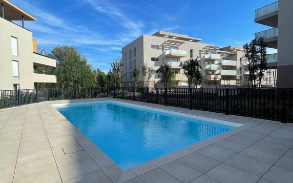 Appartement à vendre    3 pièces • 86,30 m2 Fréjus