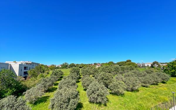 Appartement à vendre    3 pièces • 86,30 m2 Fréjus