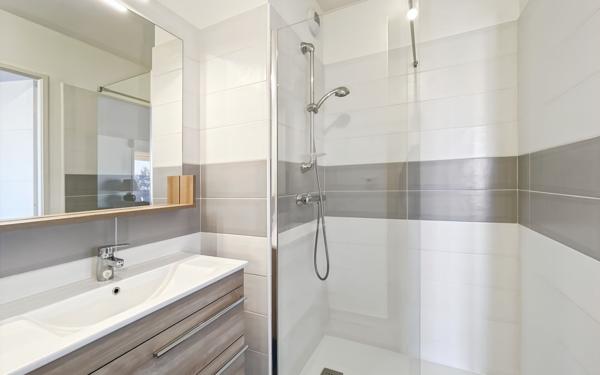 Appartement à vendre    3 pièces • 86,30 m2 Fréjus