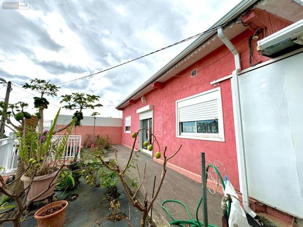 Maison à vendre à Saint-Paul à la Réunion (97460), ref : 97424/50   
FLEURIMONT