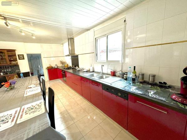 Maison à vendre à Saint-Paul à la Réunion (97460), ref : 97424/50   
FLEURIMONT