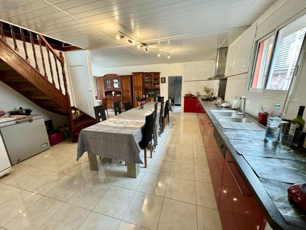 Maison à vendre à Saint-Paul à la Réunion (97460), ref : 97424/50   
FLEURIMONT