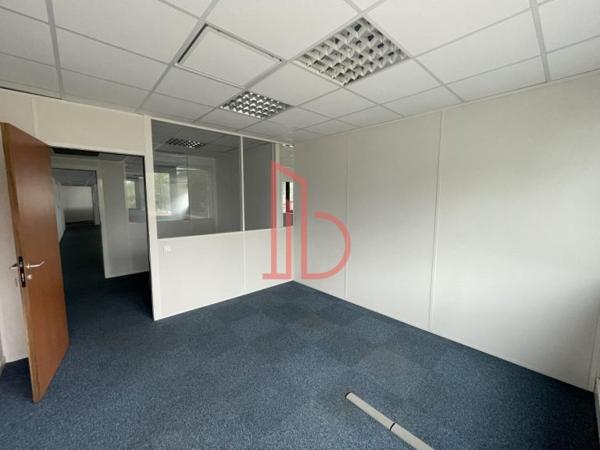 Bureau de 360 m² à louer à Bordeaux Lac - Bruges