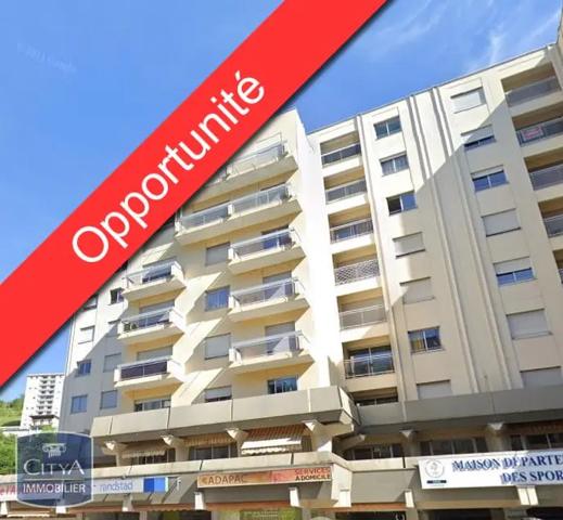 Vente local commercial 836m²