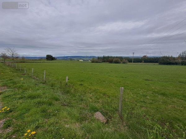 Terrain à Batir à vendre à Val-d'Arcomie dans le Cantal (15320), ref : 044/689