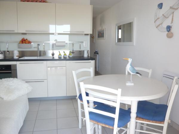 APPARTEMENT FACE MER