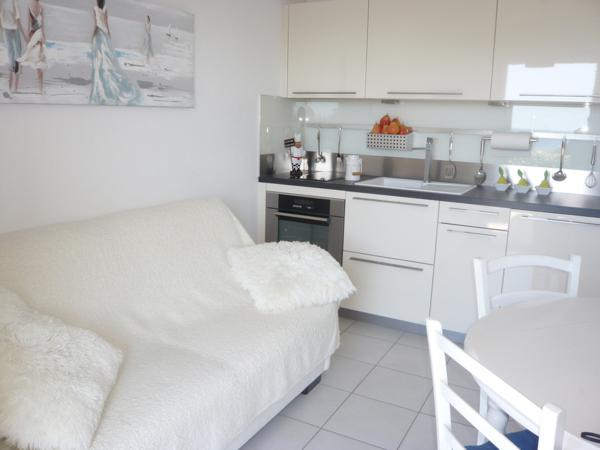APPARTEMENT FACE MER
