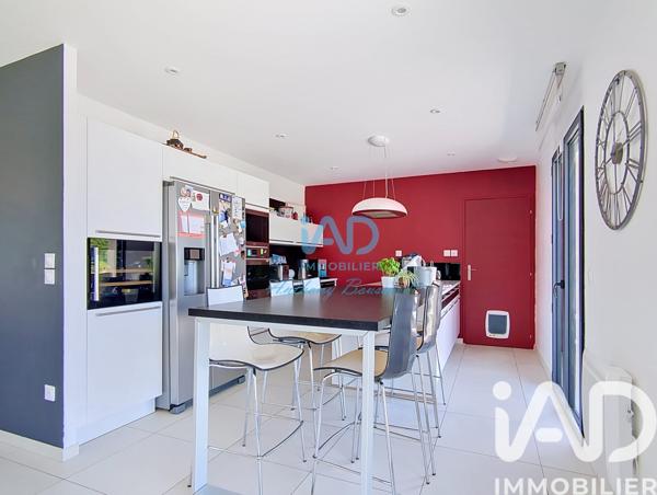 Maison à vendre 5 pièces 163 m² Fontenay-Trésigny