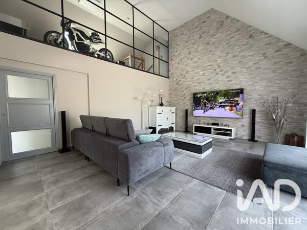 Maison à vendre 8 pièces 228,03 m² Kervignac