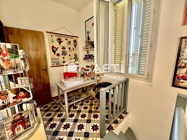 Très jolie maison entièrement rénovée 5 pièces, avec garage et jardin