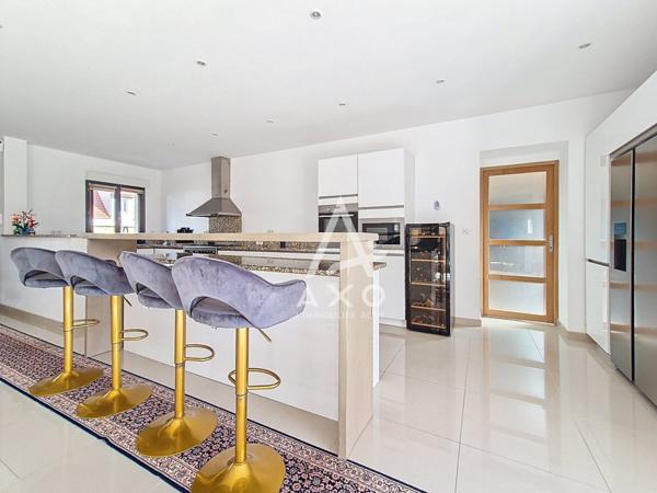 Maison familiale récente 2023  Plus de 220 m²  4 chambres  À moins de 10 minutes de Beauvais