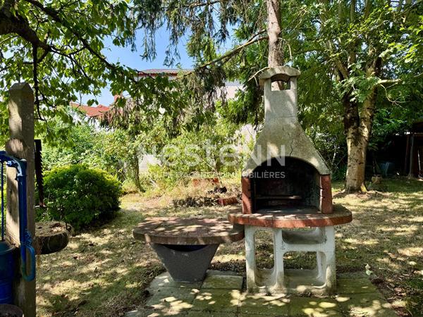 A vendre - Maison de caractère - 176 m² - 4 chambres - jardin clos - Proche Doué-en-Anjou - D6087