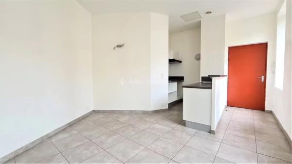Location                                                      Appartement
                        
                     2 pièces                      36 m2                     à Albi