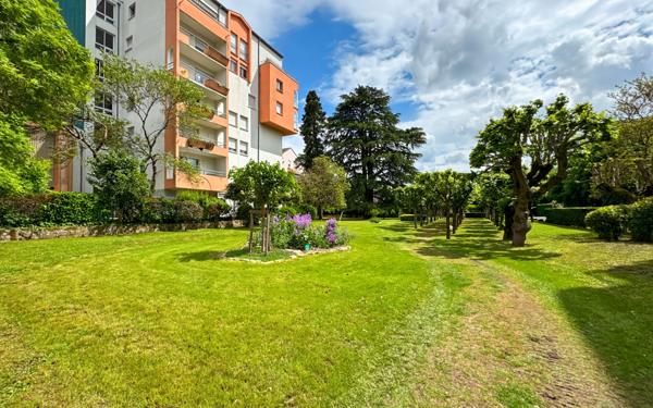 Appartement à vendre    4 pièces • 137,56 m2 Périgueux