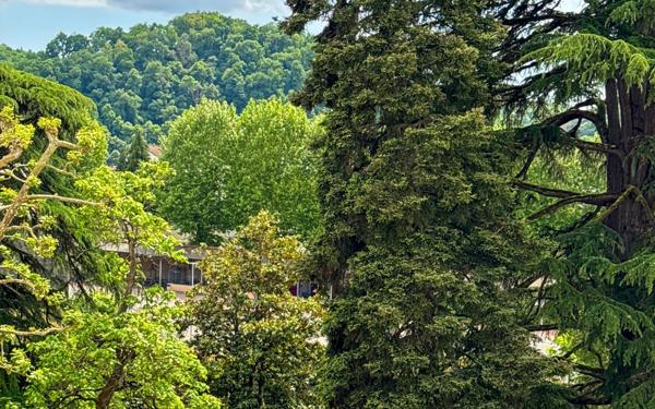 Appartement à vendre    4 pièces • 137,56 m2 Périgueux