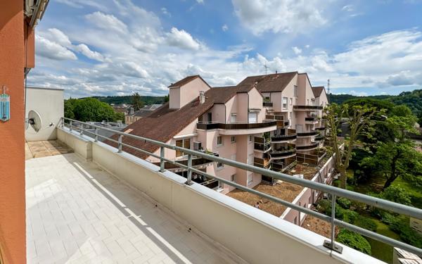 Appartement à vendre    4 pièces • 137,56 m2 Périgueux