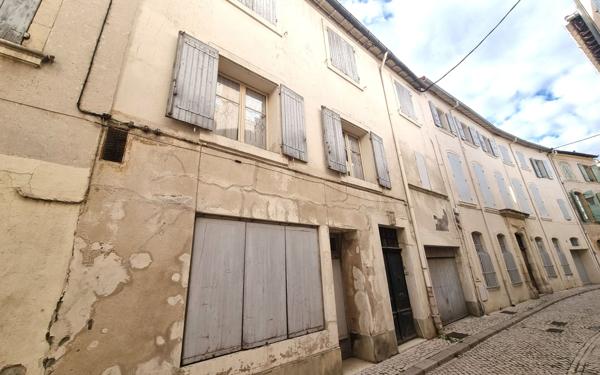 Maison à vendre    5 pièces •  Tarascon