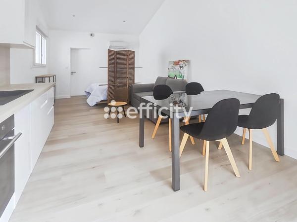 Maison
         1 pièce
        - 27 m² 175 000 € *