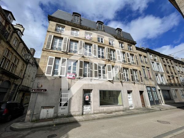 Immeuble 7 pièces 301.94 m2