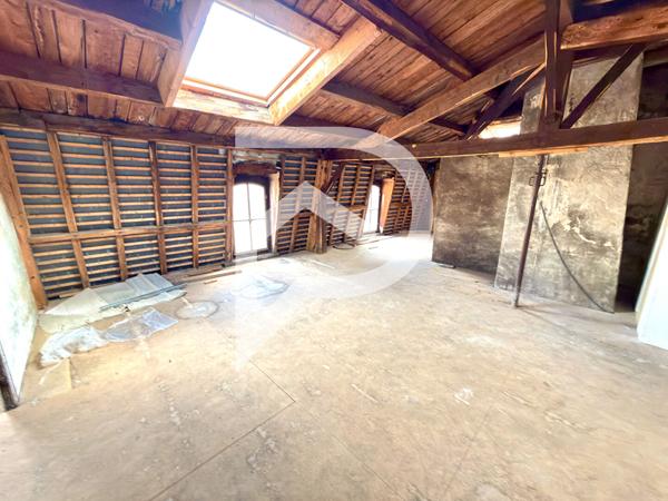 Immeuble 7 pièces 301.94 m2