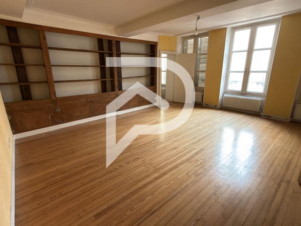 Immeuble 7 pièces 301.94 m2