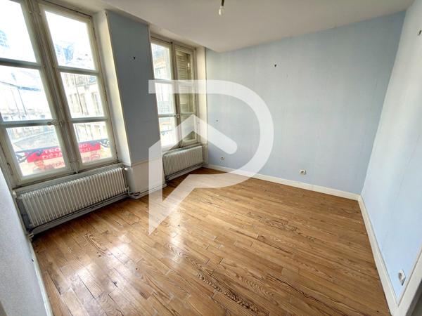 Immeuble 7 pièces 301.94 m2
