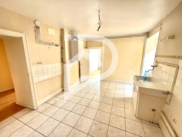 Immeuble 7 pièces 301.94 m2