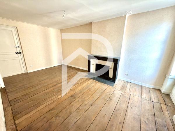 Immeuble 7 pièces 301.94 m2