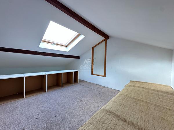 CHAVILLE - Parc Fourchon - Agréable maison de 7 pièces, 4 chambres, et jardin verdoyant €819 000 ** - Référence 647-C