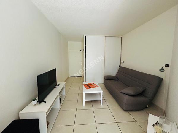 Appartement T1 à vendre à La Ciotat avec terrasse et piscine