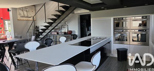 Maison à vendre 6 pièces 227 m² Saint-Jean-Lespinasse