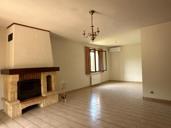 Calvisson (30420) T4 CALVISSON, RARE MAISON R+1 CALVISSON AVEC TERRAIN ET GARAGE