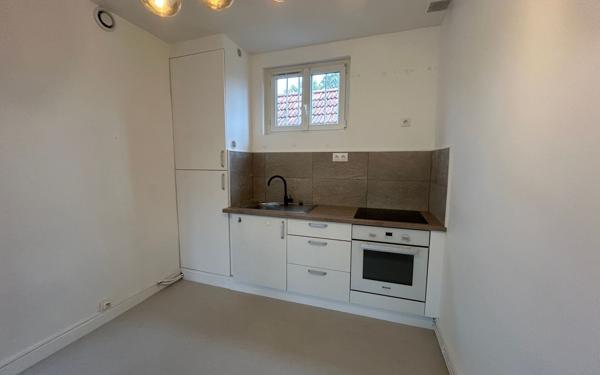 Appartement à louer    3 pièces • 48,69 m2 Châtillon