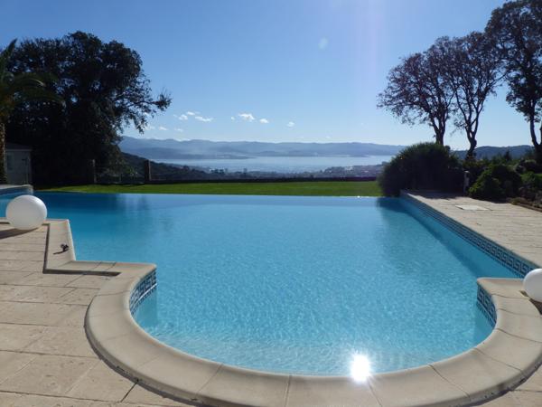 AJACCIO propriété de prestige 328m² avec piscine magnifique Vue mer  Ajaccio (20000)