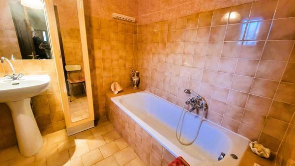 Eoures , belle villa 85 m² sur terrain 800 m²