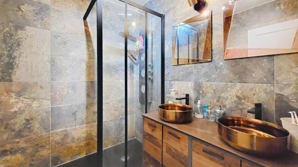 Maison - 5 pièces - 96m²