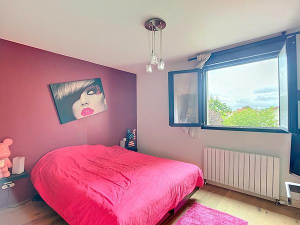 Maison familiale récente avec jardin et stationnement Gondole Sud