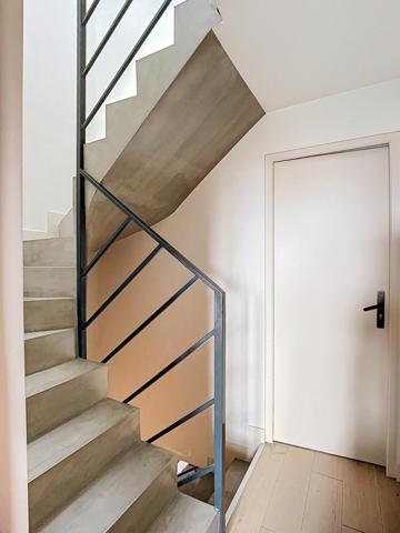 Maison familiale récente avec jardin et stationnement Gondole Sud