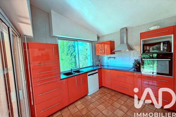 Maison à vendre 5 pièces 163 m² Aubagne