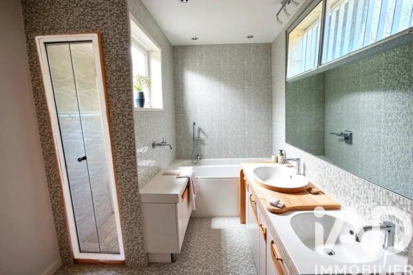Maison à vendre 5 pièces 163 m² Aubagne
